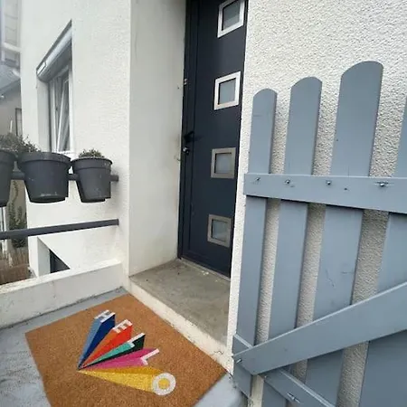 Maison Spacieuse Avec Jardin Et Salle De Sport *