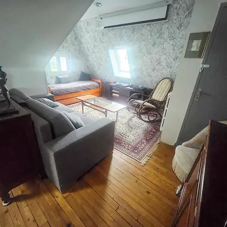 Maison Spacieuse Avec Jardin Et Salle De Sport *