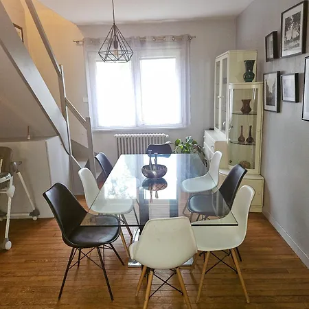 Maison Spacieuse Avec Jardin Et Salle De Sport *